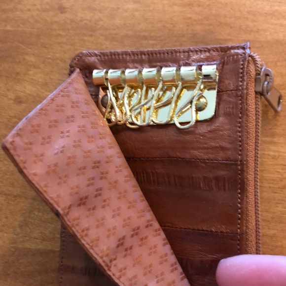 GENUINE EEL SKIN COIN PURSE AND KEY HOLDER NWOT - Picture 3 of 4